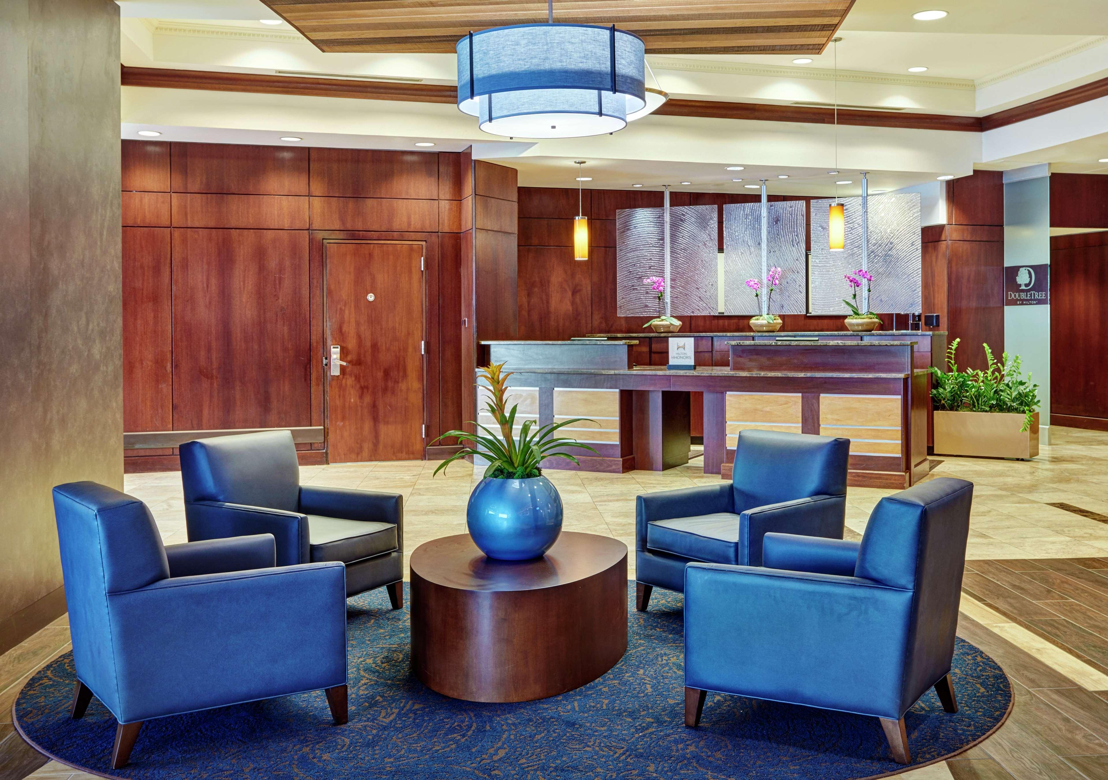 Doubletree By Hilton Charlotte Uptown Hotell Exteriör bild