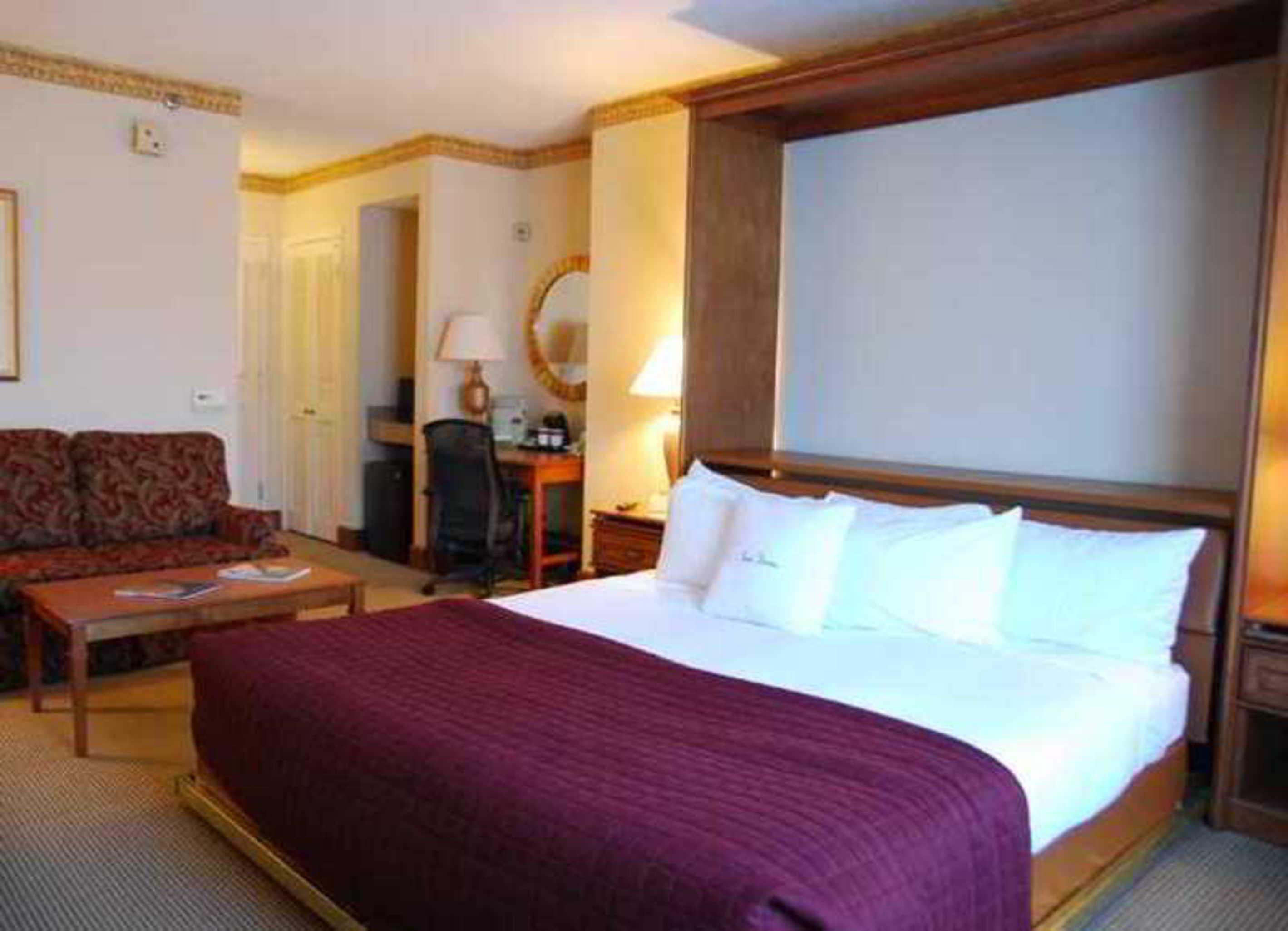 Doubletree By Hilton Charlotte Uptown Hotell Rum bild
