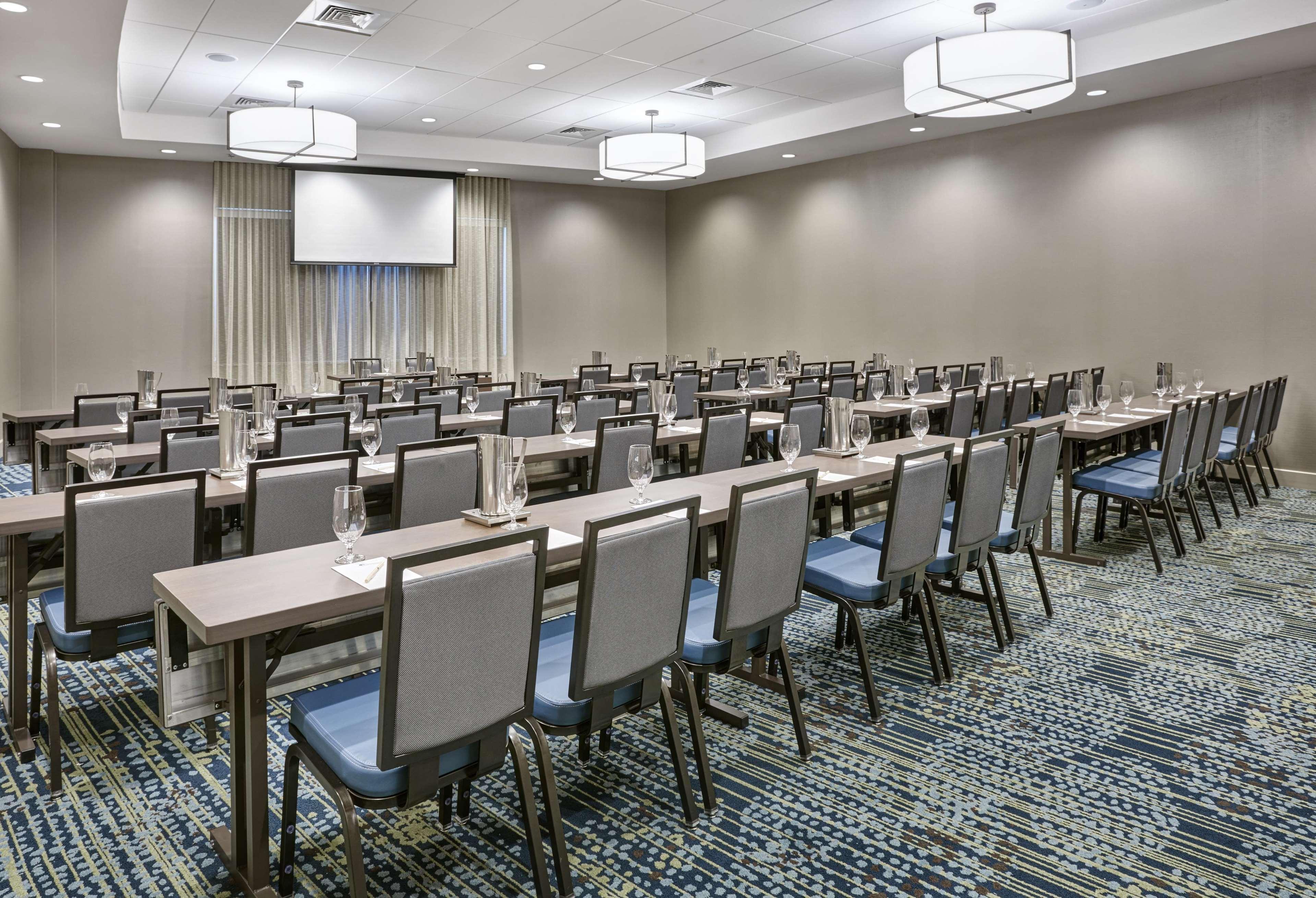 Doubletree By Hilton Charlotte Uptown Hotell Exteriör bild