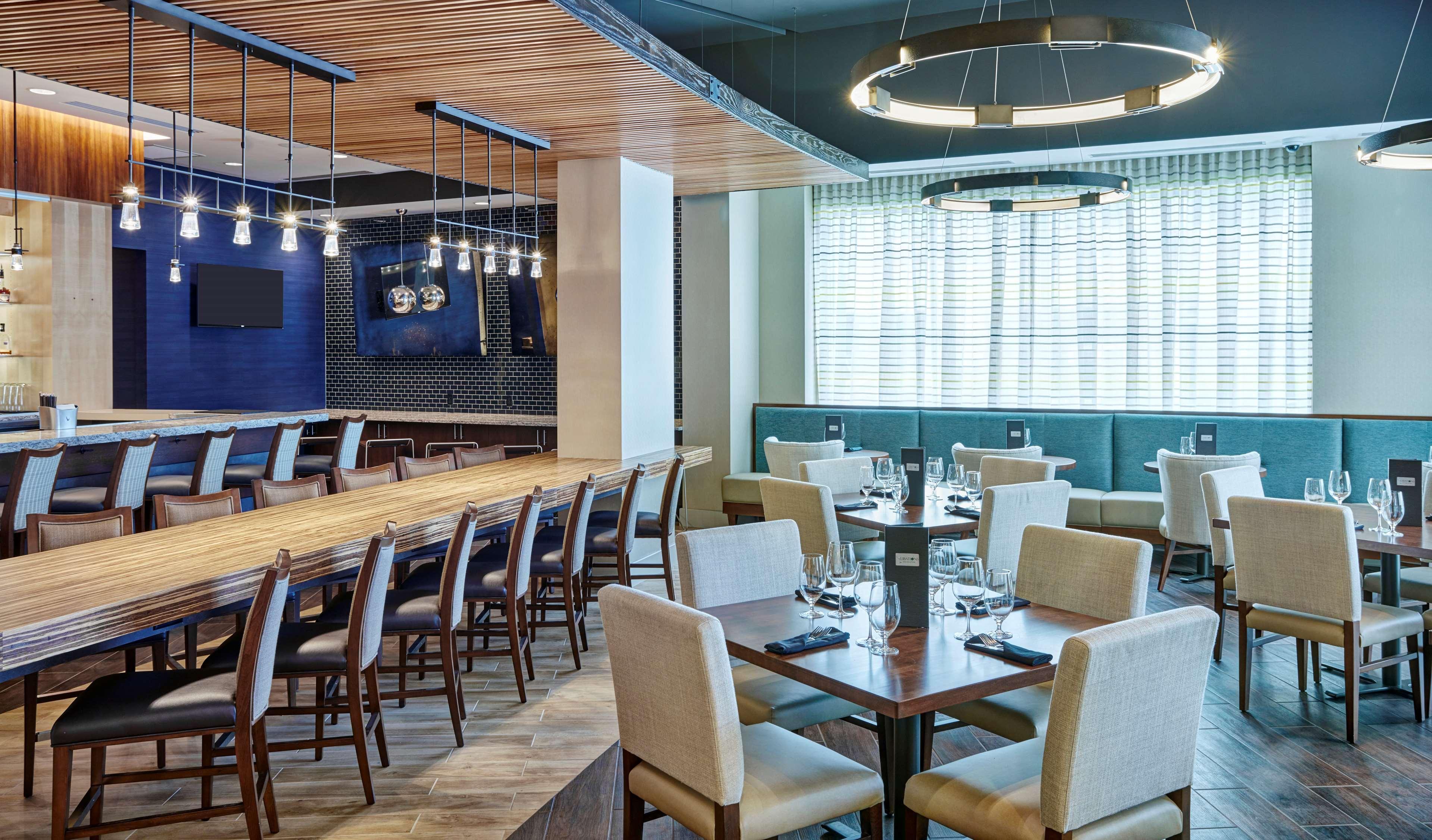 Doubletree By Hilton Charlotte Uptown Hotell Exteriör bild