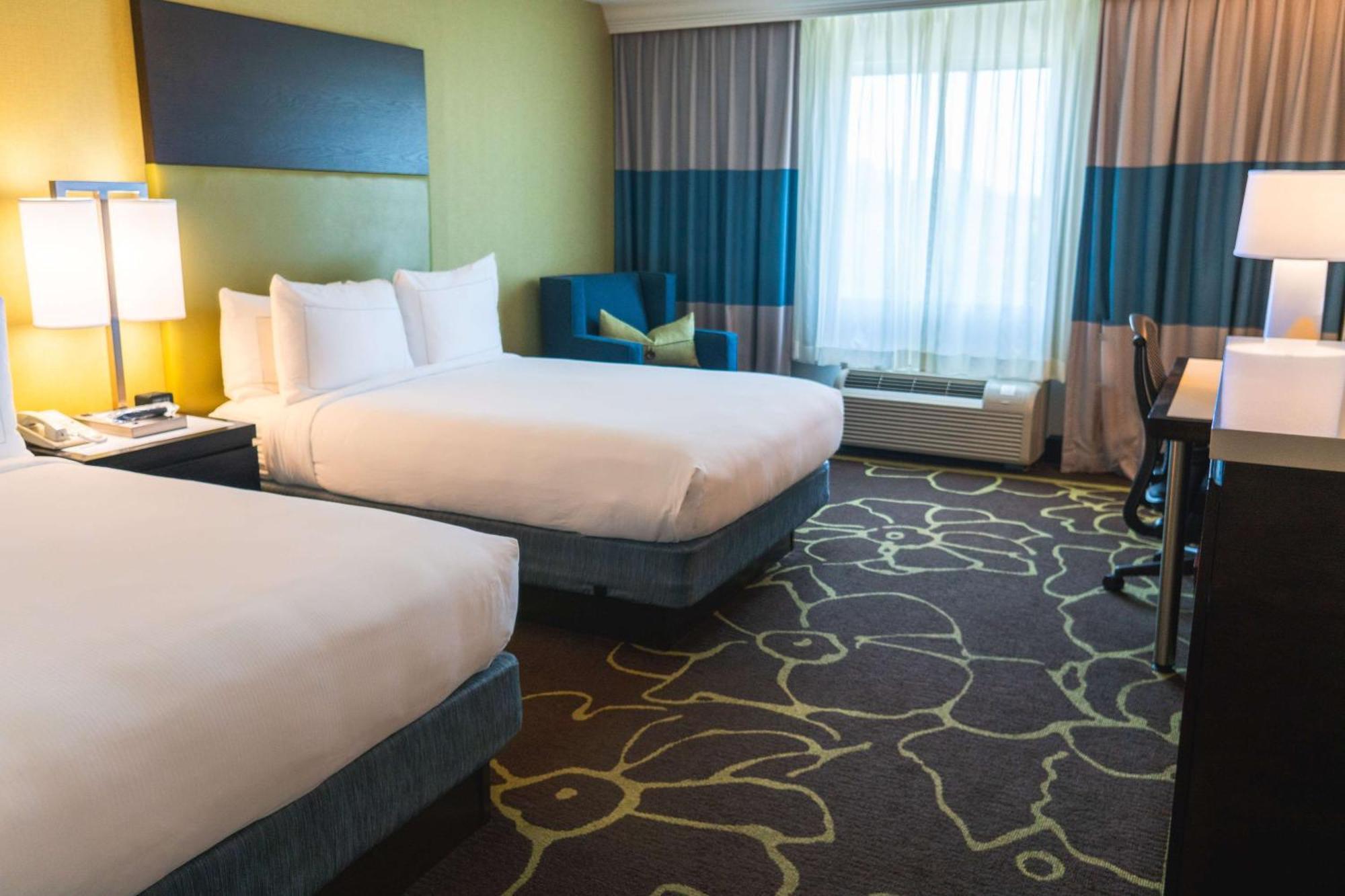 Doubletree By Hilton Charlotte Uptown Hotell Exteriör bild