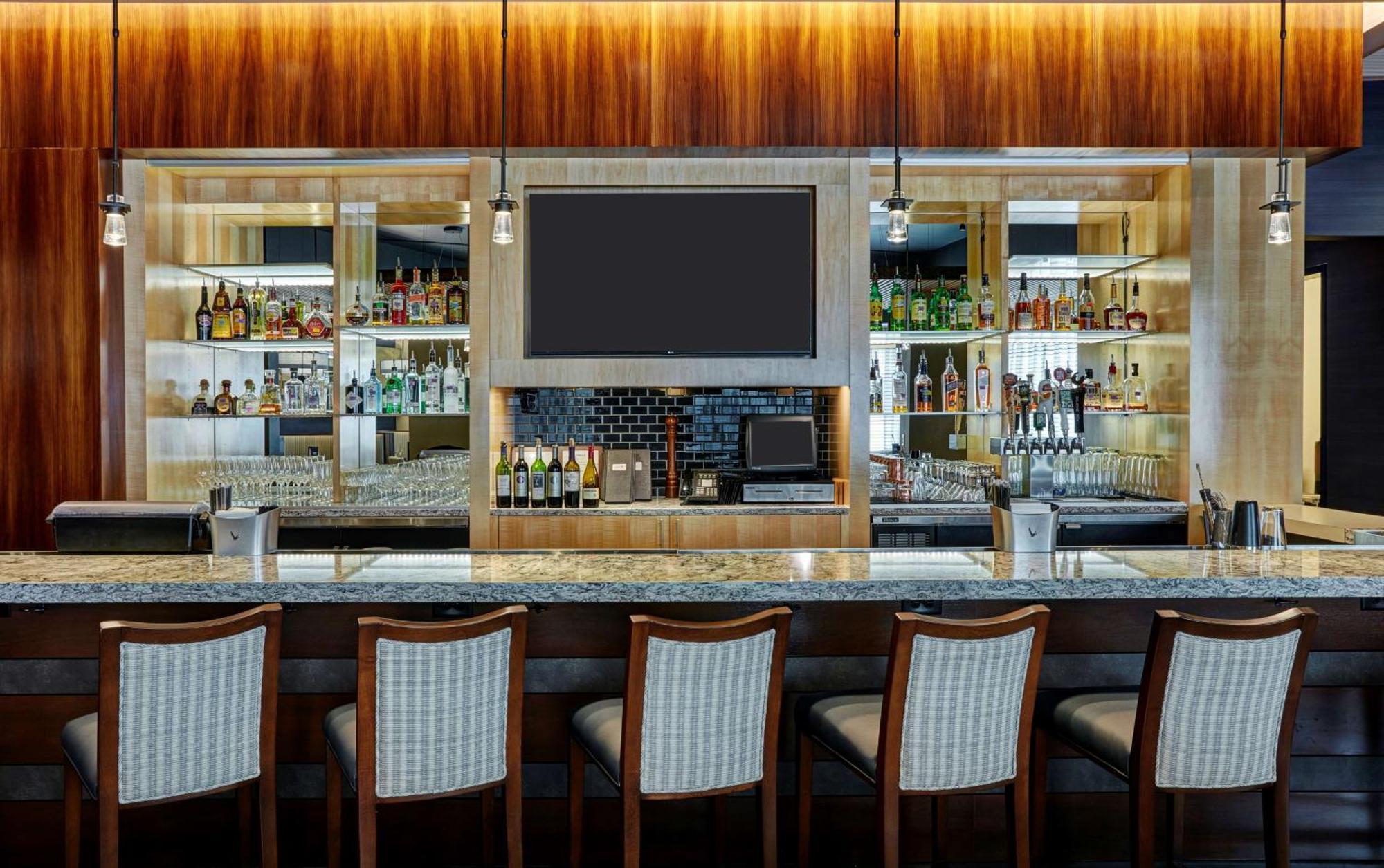 Doubletree By Hilton Charlotte Uptown Hotell Exteriör bild